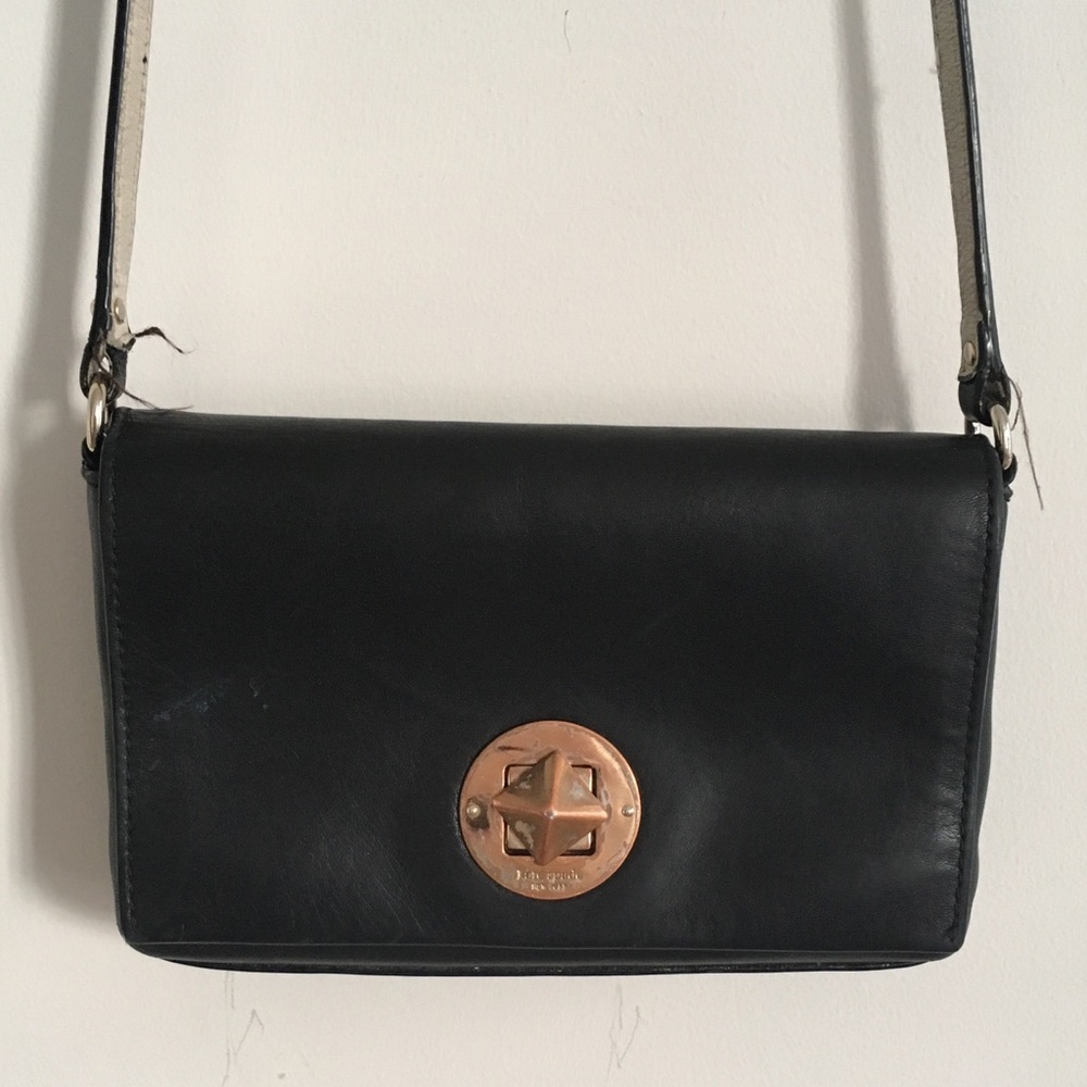 KATE SPADE BLACK LEATHER TURN LOCK BAG